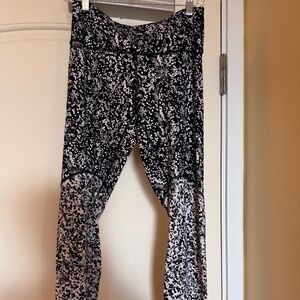 Lululemon women legs size 10